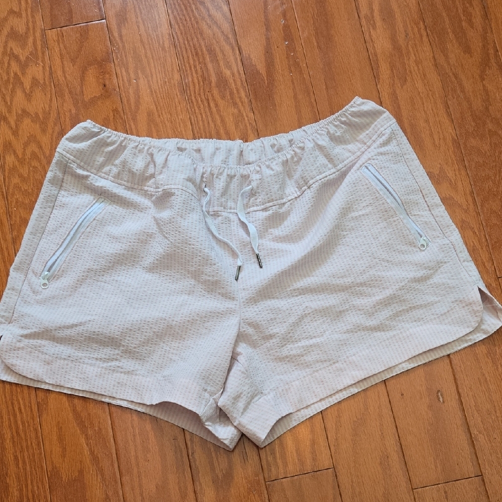 Magellan Outdoors Women's Pink/White Striped Shorts Size Small